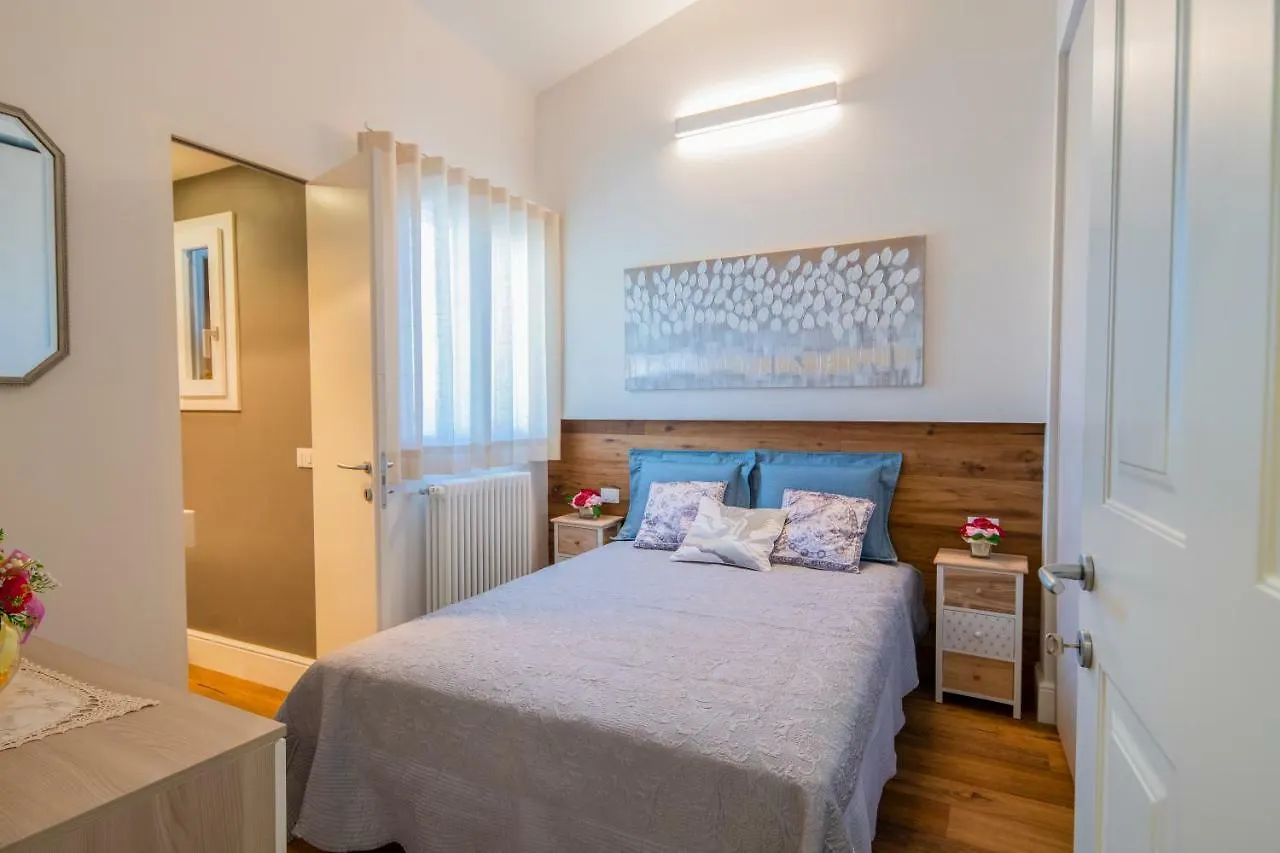Oltrarno Lily Suite Florencia Italia